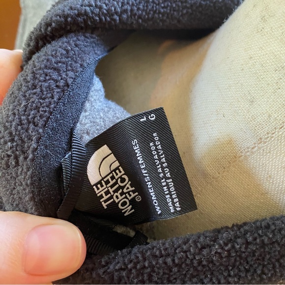 Quarter zip pullover - Picture 8 of 9